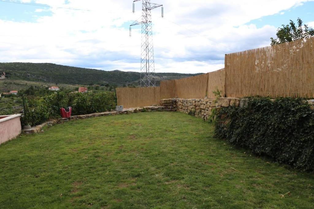 Villa With Swimming Pool And Game Room Tugare Exterior foto